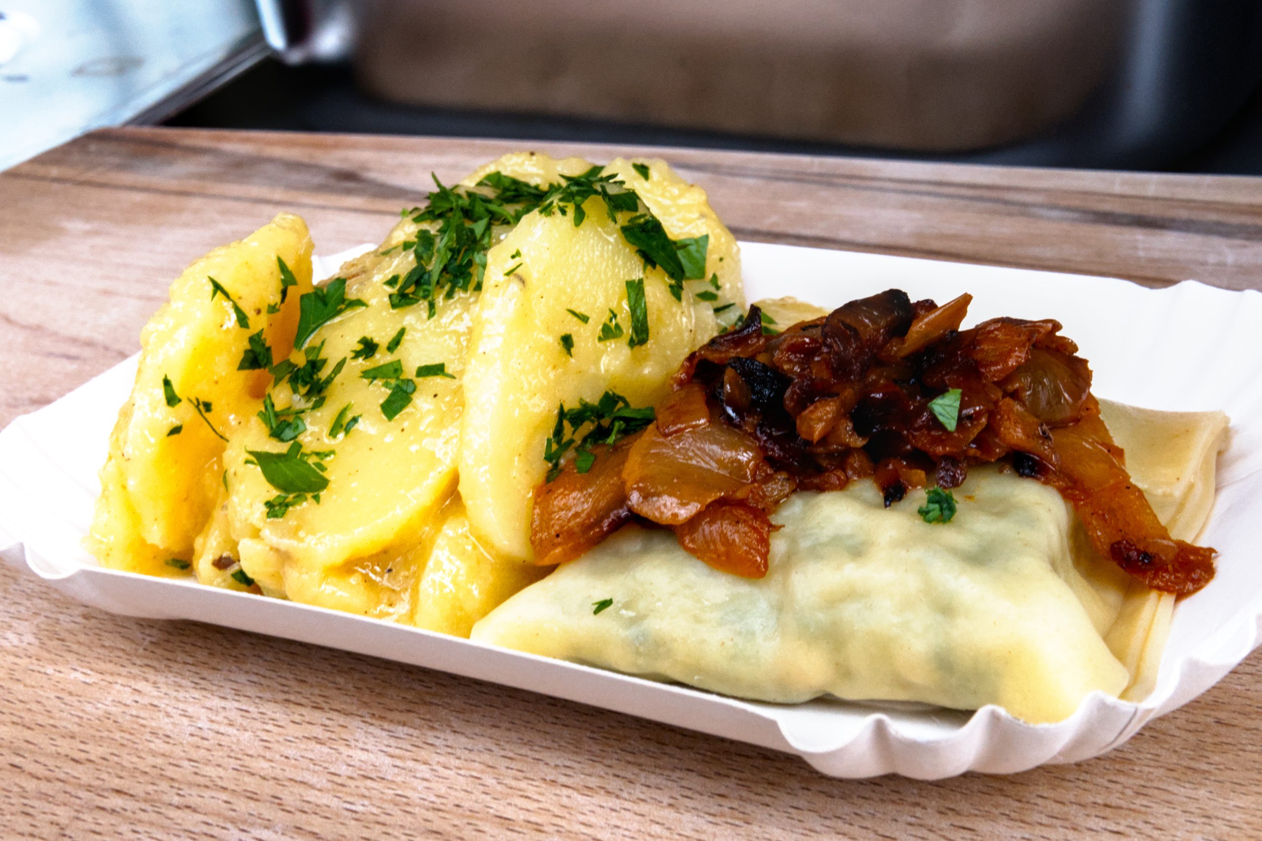 Maultasche mit Kartoffelsalat